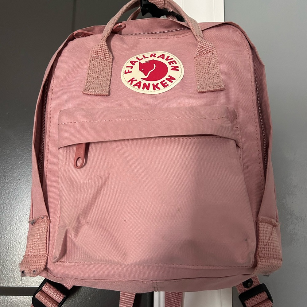Fjallraven Kanken Mini Backpack in Dusty Pink - Picture 2 of 5